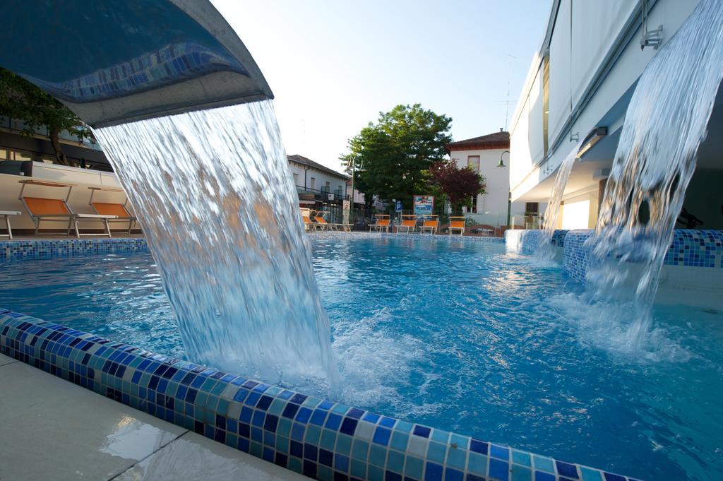 Hotel Lido Cattolica Eksteriør billede