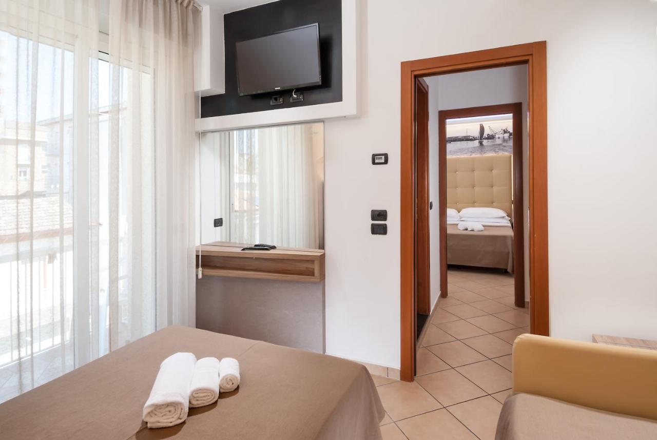 Hotel Lido Cattolica Eksteriør billede