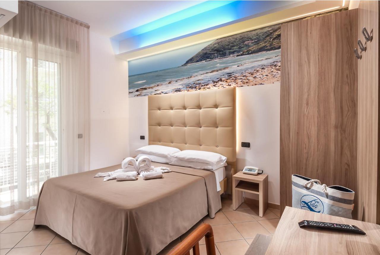 Hotel Lido Cattolica Eksteriør billede