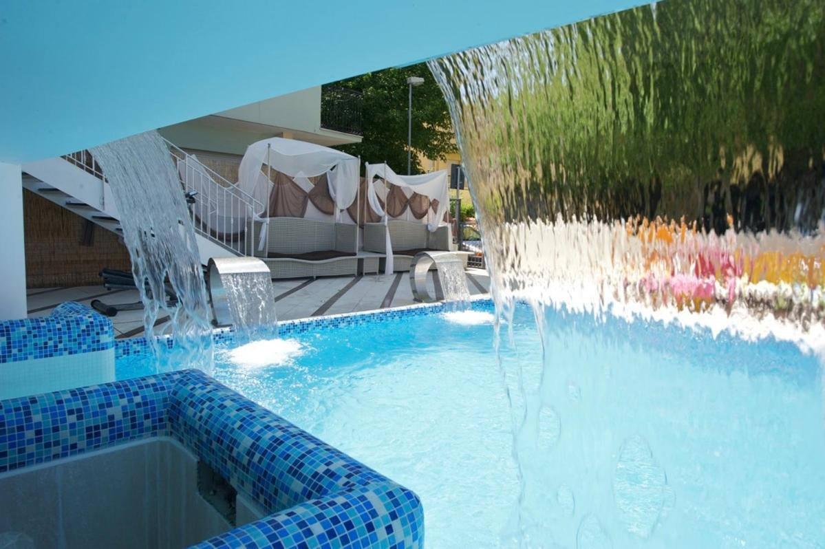 Hotel Lido Cattolica Eksteriør billede